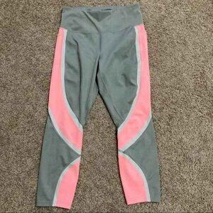 NWOT. AVIA ACTIVE LEGGING - size small